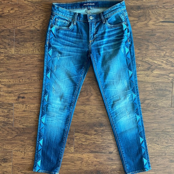 Driftwood Cropped Distressed Jeans - Picture 7 of 9